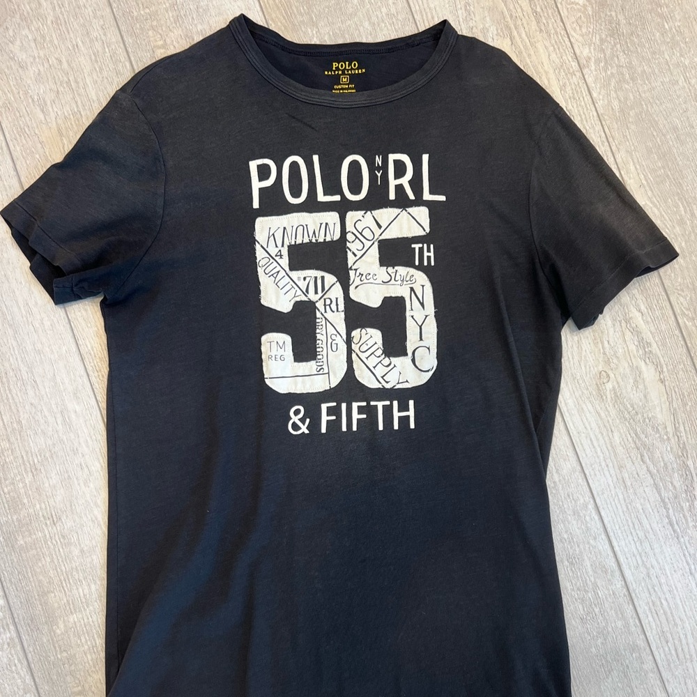 Polo Ralph Lauren Men's POLO NY RL 55TH & FIFTH
Size M